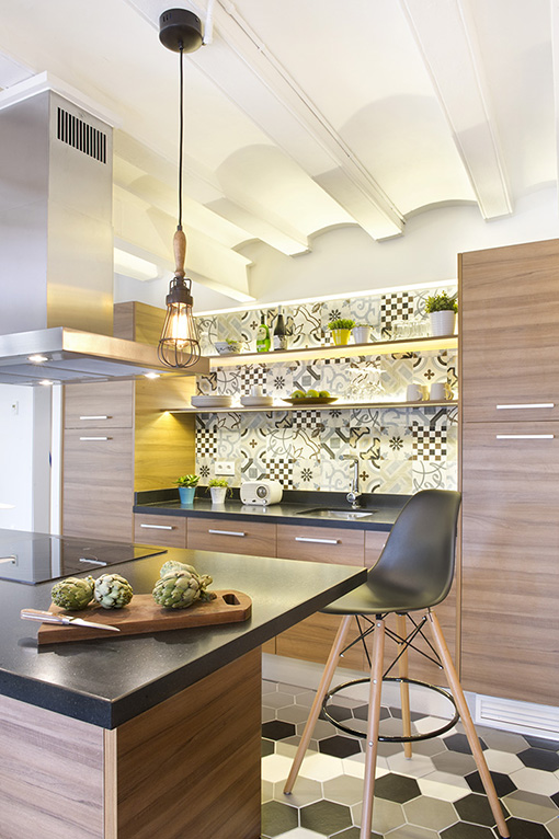 Una vivienda luminosa y diáfana en Barcelona / cocina
