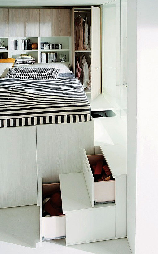 Ordena un dormitorio moderno usando el espacio de debajo de tu cama