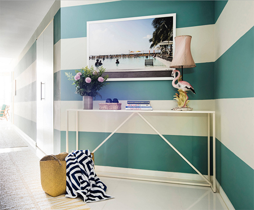 Decorar con triángulos / mesa