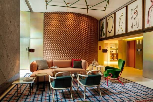 Hotel Room Mate Giulia, diseñao por Patricia Urquiola
