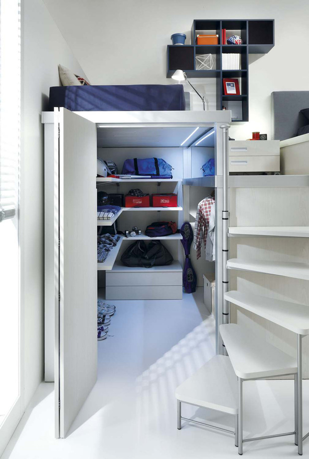 Habitación juvenil modular con dos camas y armario inferior