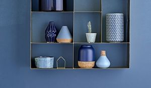 Pared pintada en azul