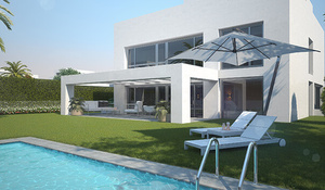 Piscina del chalet de lujo en la urbanización La Florida 9 en Madrid