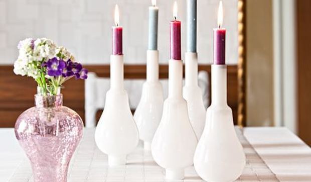 Candeleros en un Trix con tulipas recicladas 