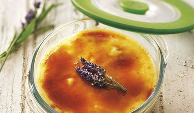 Crema dulce al aroma de lavanda