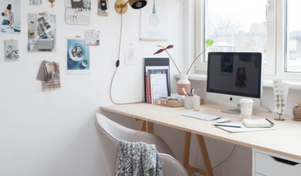 El espacio de trabajo de una diseñadora de interiores