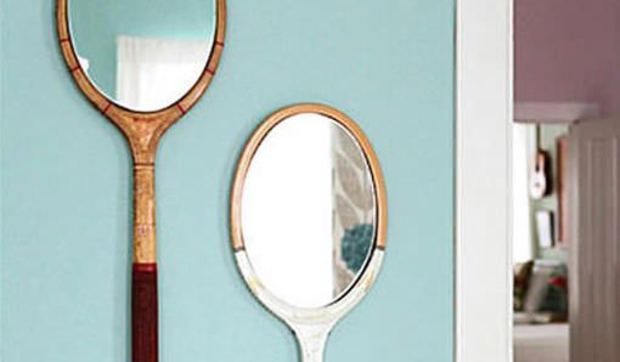 Espejos hechos con raquetas de tenis recicladas