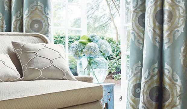 Telas con bordados y estampados para vestir tu casa de primavera