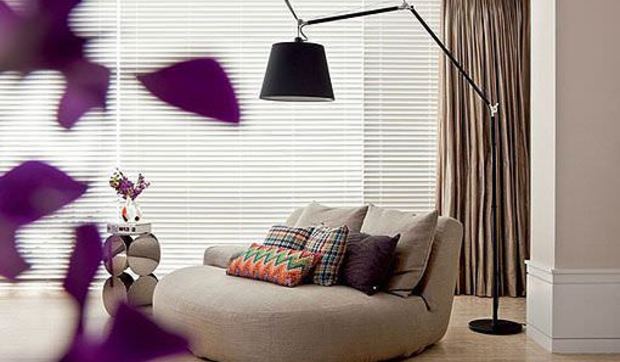 Salón moderno y elegante